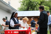 � 